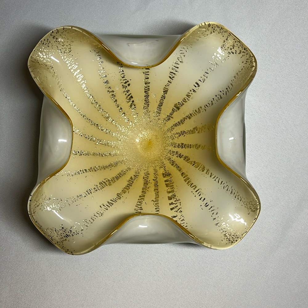 Gorgeous MCM Murano Alfredo Barbini Art Glass Handblown Bowl